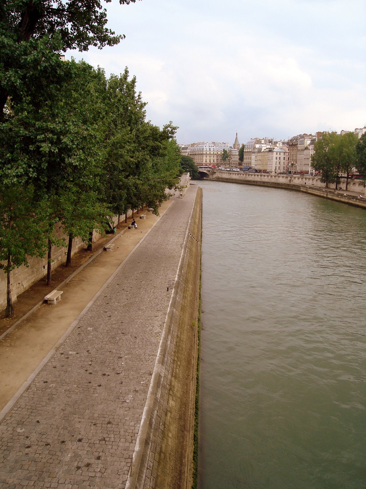 [DSC03792-1.JPG]