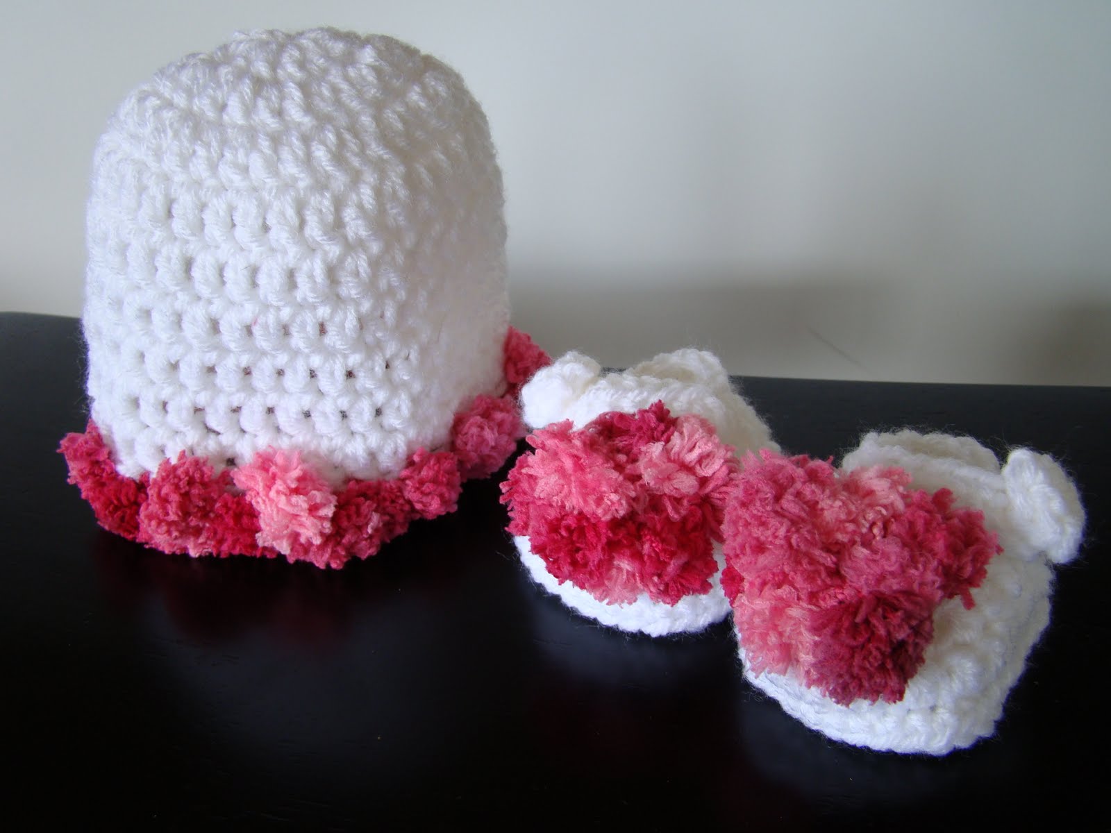 The Dainty Daisy Pom Poms