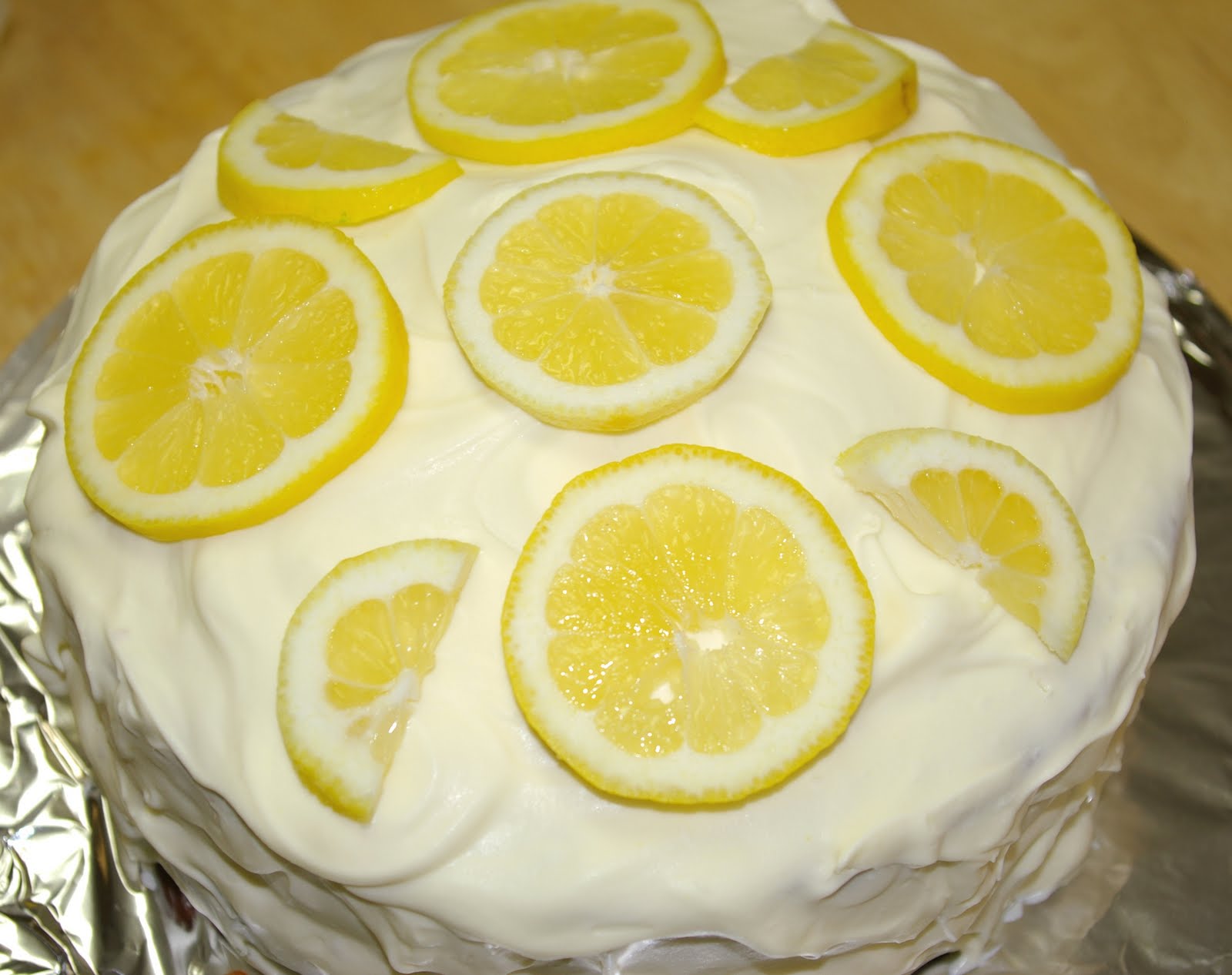 Lemon Cake Decorating