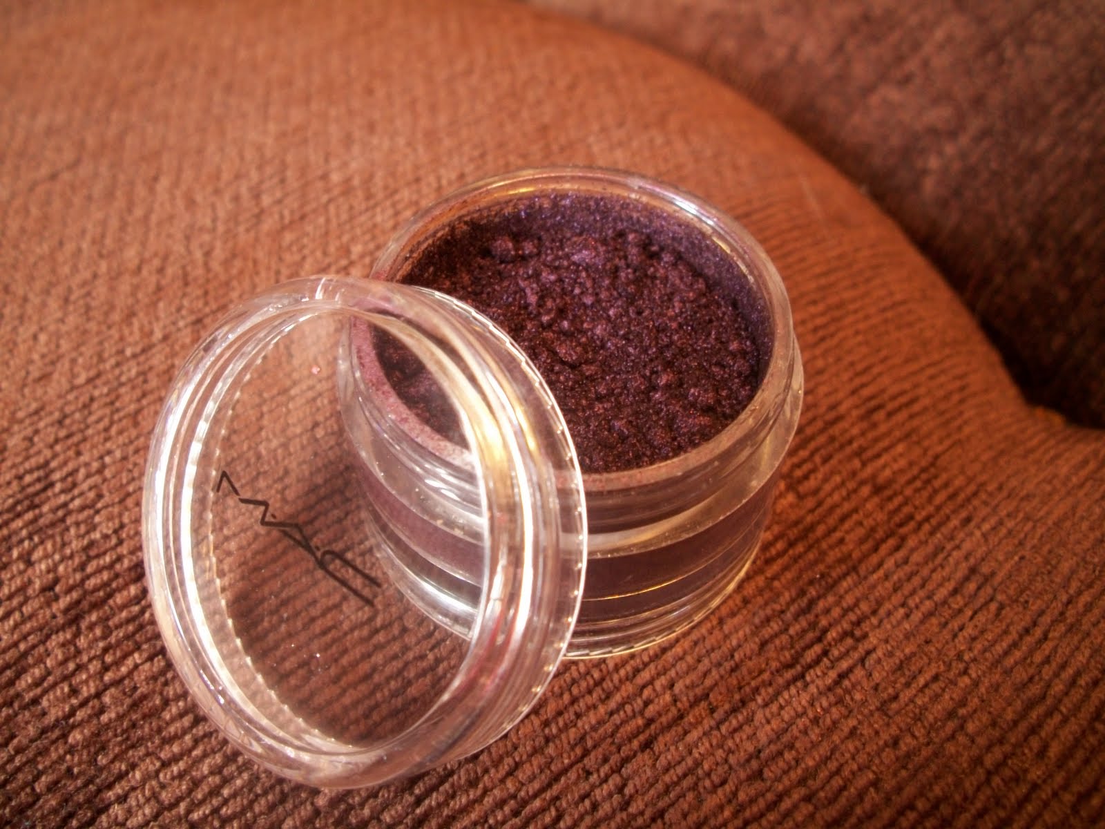 [Crush Metal Pigments by MAC Spring 2010]