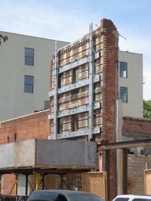 [facade0001.JPG]