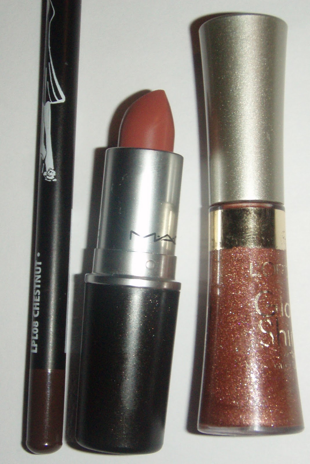 makeup CRAZIE! Lips Of The Day MAC MOCHA (Satin)
