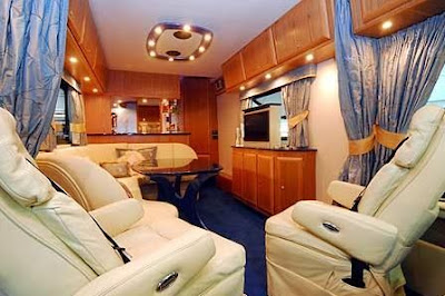 posh bus