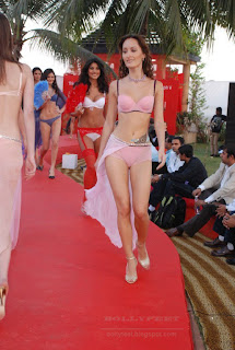 Hot Indian Models in lingerie fashion show