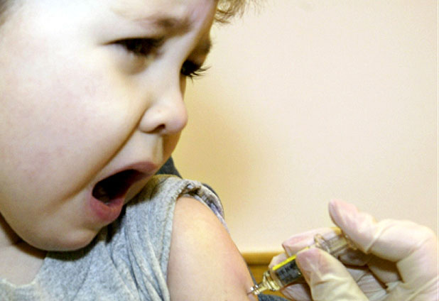 Vacunar a los niños de hasta 15 años disminuiría los casos de influenza