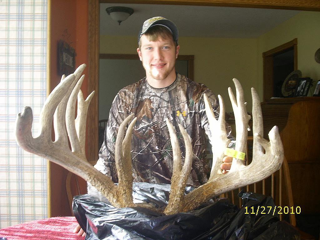 Whitetail Trophies of Missouri December 2010