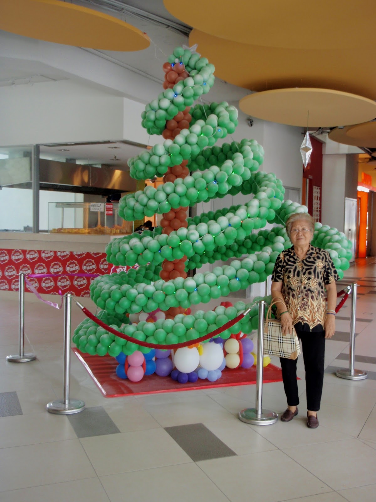 Xing Fu BALLOON CHRISTMAS TREE