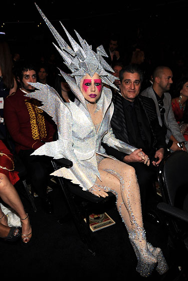 [Grammy+Awards+-+Lady+Gaga+Fashion+20.jpg]