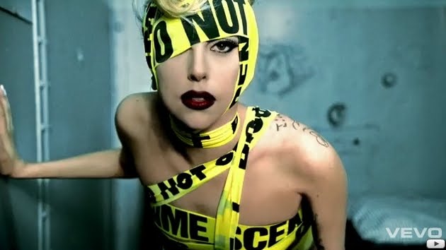 [Telephone+_+Lady+Gaga+feat.+Beyonce+12.jpg]