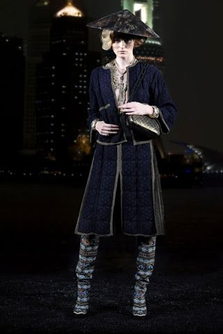 [CHANEL+Pre-Fall+2010++Paris-Shanghai+15.jpg]
