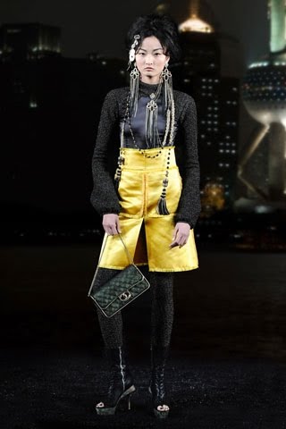 [CHANEL+Pre-Fall+2010++Paris-Shanghai+31.jpg]