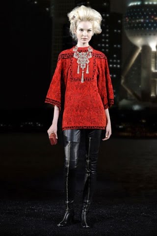 [CHANEL+Pre-Fall+2010++Paris-Shanghai+32.jpg]