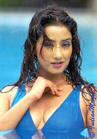 Hot Bollywood Actress In Bikini Wallpapers