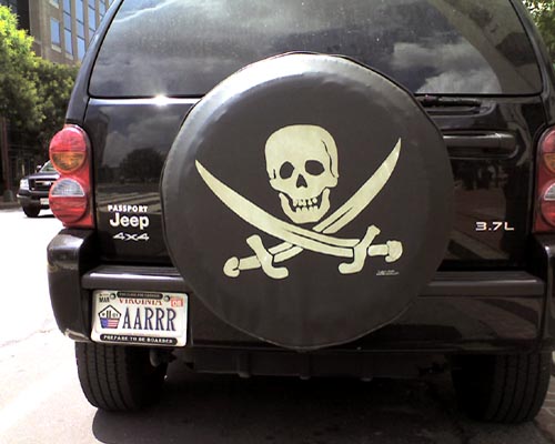 [1a-pirate-license-plate-aarrr.jpg]