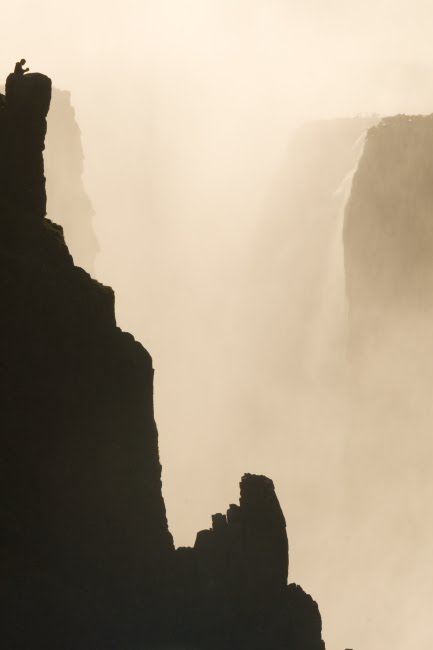 [14-cascate+controluce.JPG]
