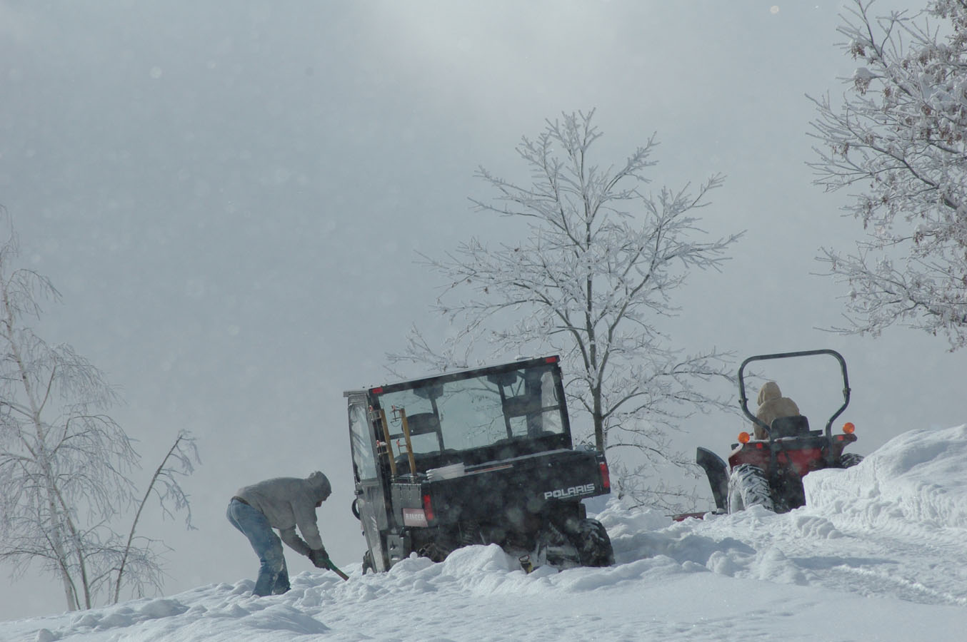 [snow+shoveling+011010.jpg]