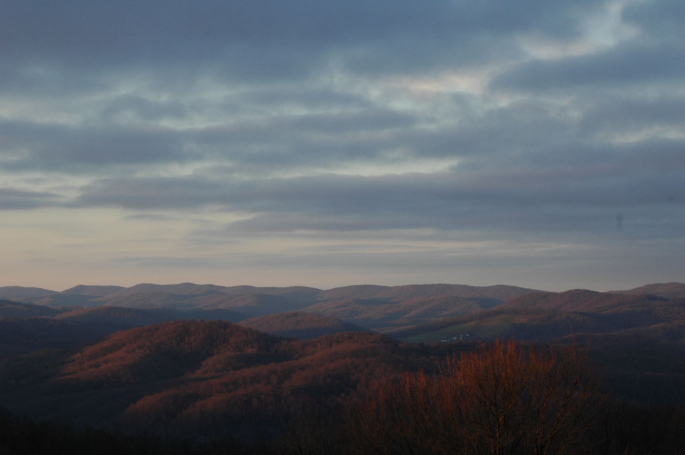 [winter+sunrise+mountains+121409.jpg]