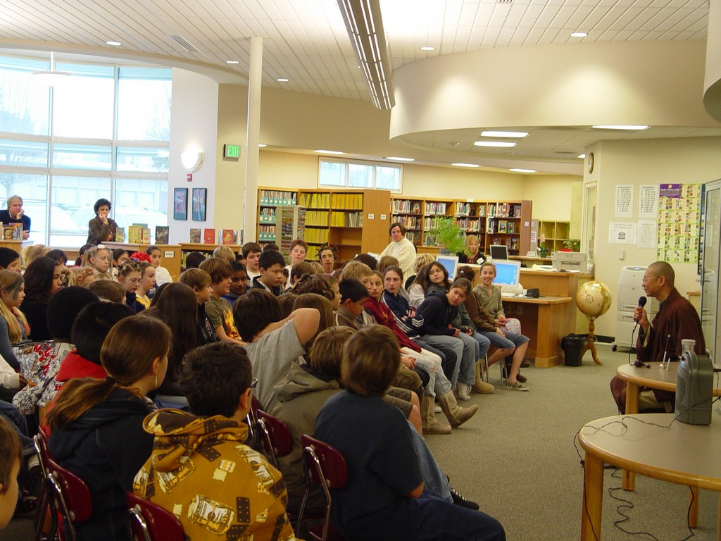 [070126+WCIS+Kids+lecture+019+a.jpg]