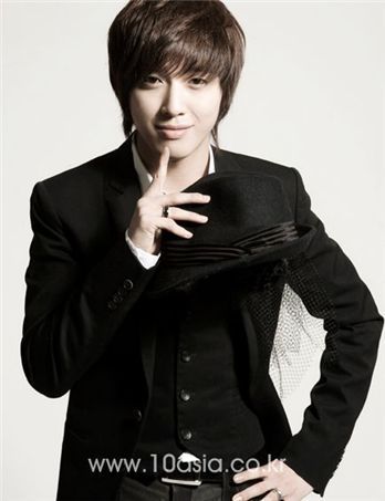 [jung-yong-hwa_21209.jpg]