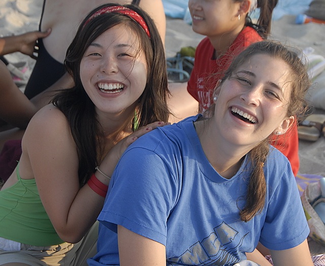 [2007-022_DrummingonBeach_APB.jpg]