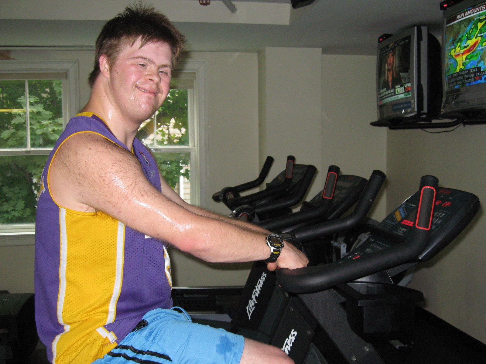 [gym-peter.JPG]
