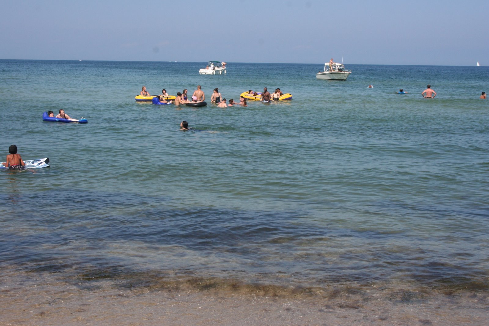 [beach-sandbar.JPG]