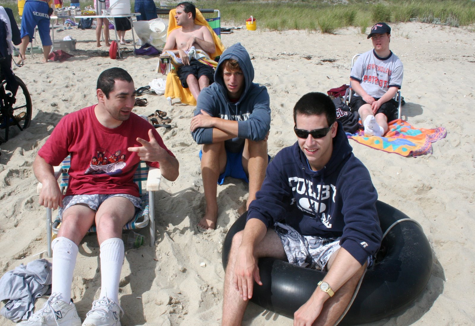 [beach-dylan.JPG]