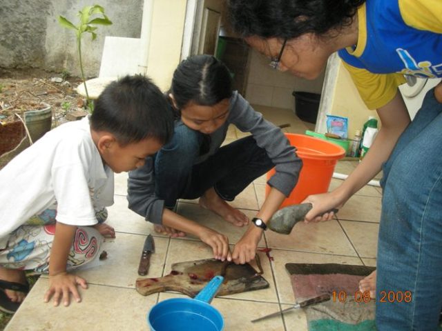 [bakar+belut+02.jpg]