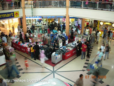 mall,suasana mall,tips belanja di mall, bahaya di mall,stand di mall