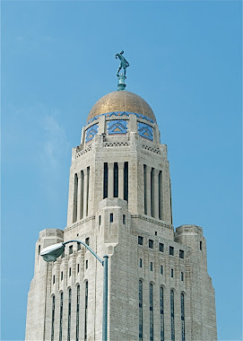 Nebraska State Capitol-click here to link to Lincoln's artscene.