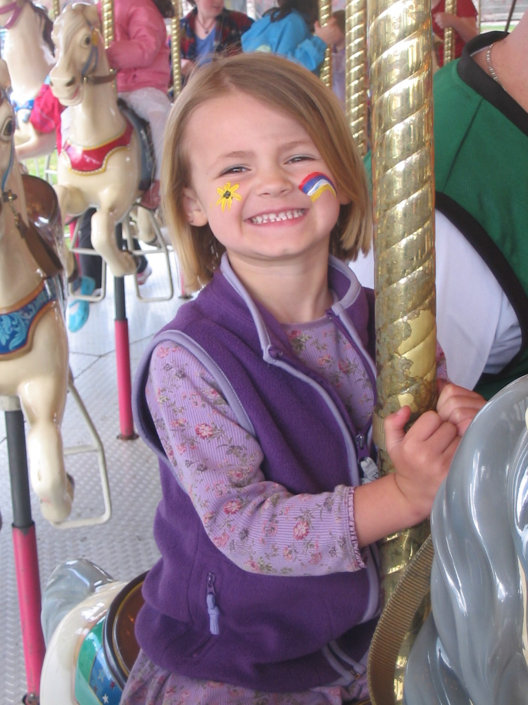 [Merrygoround+caroline.JPG]