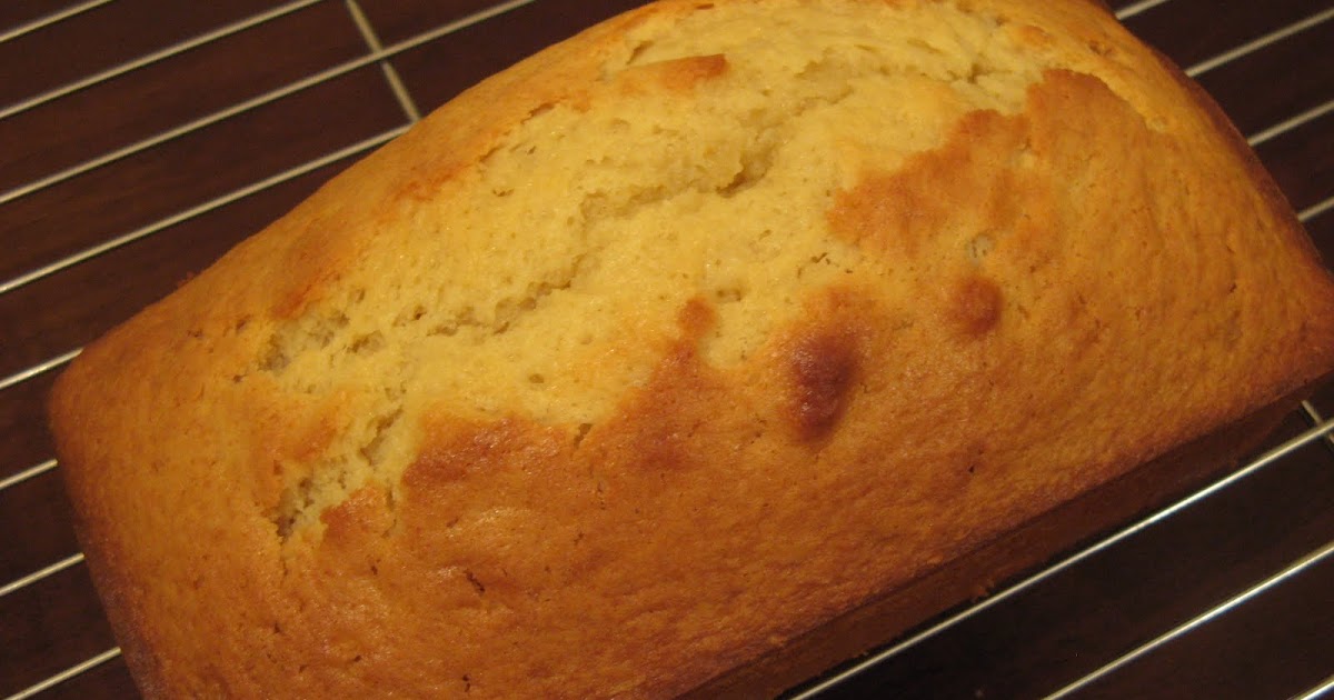 The Well-Fed Newlyweds: Sour Cream Loaf Cake