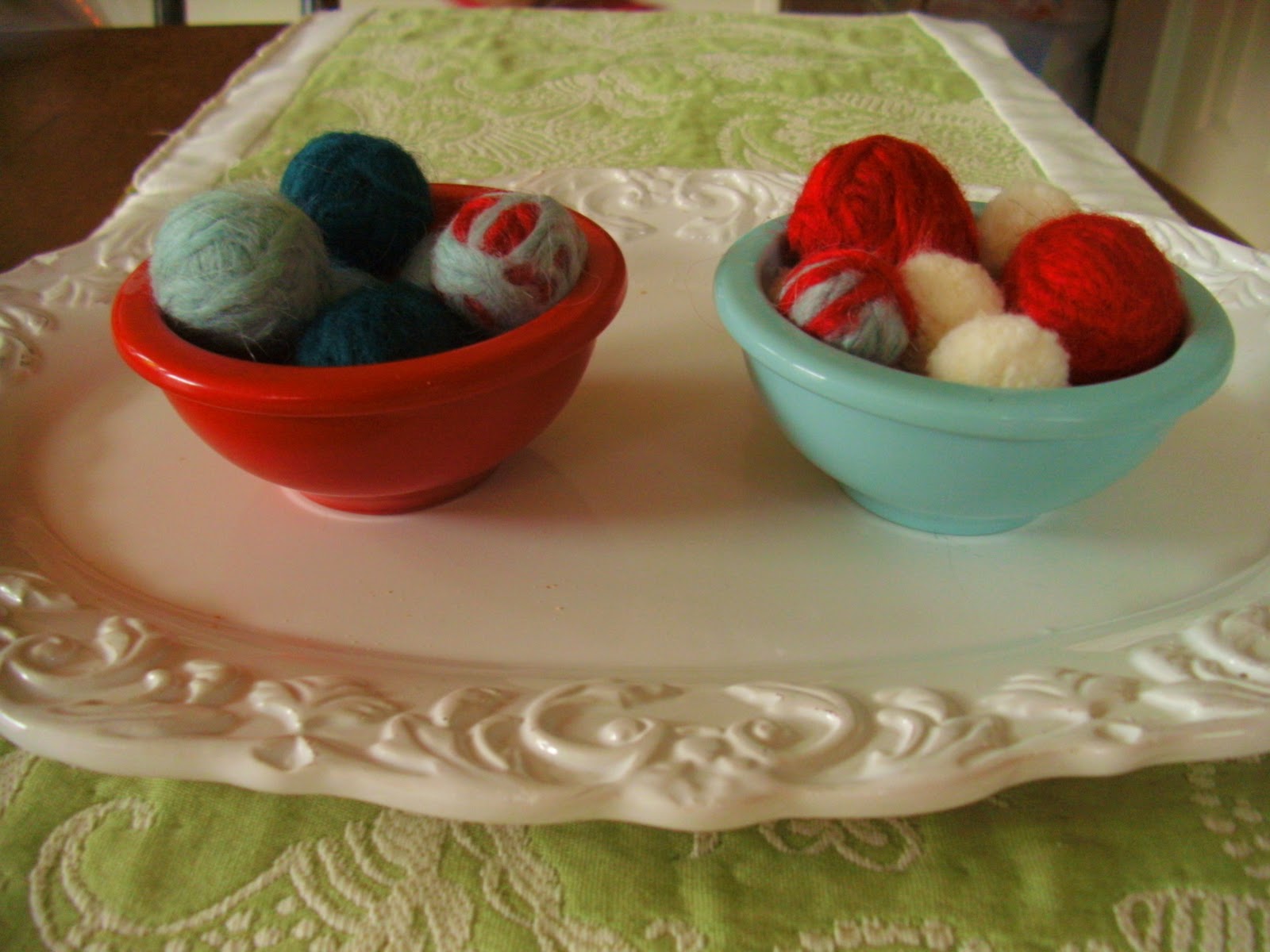 Sew Homegrown Handmade ornament tutorial and GIVEAWAY WINNER!!