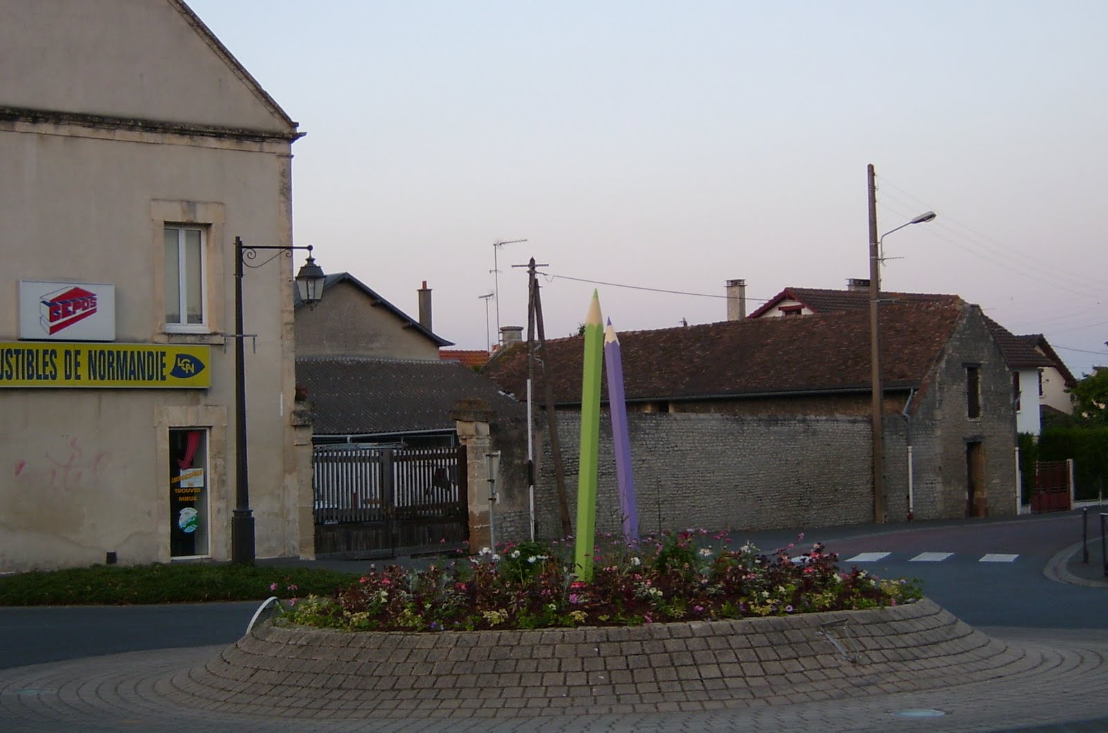 [S4200001.JPG]
