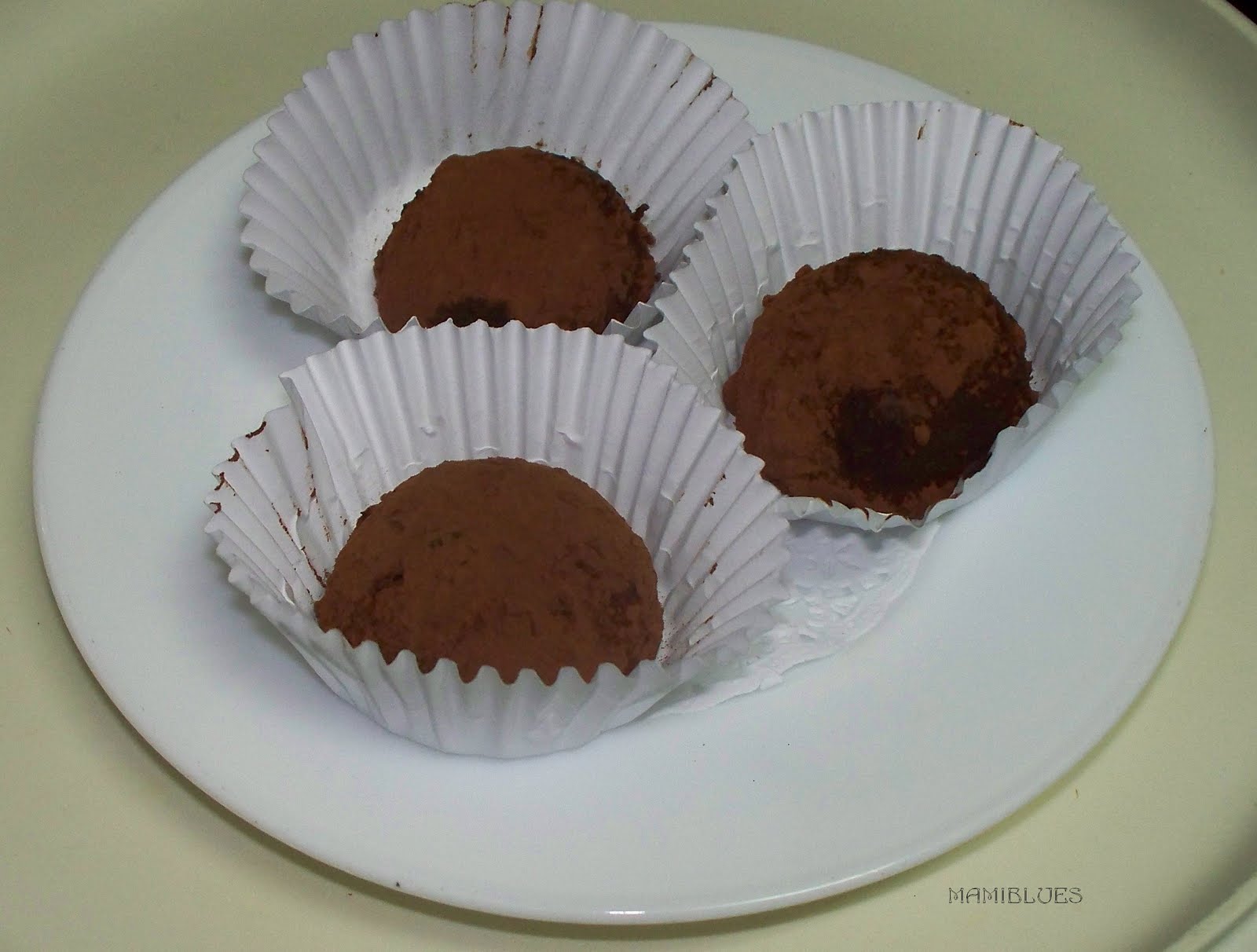 [BOMBONES+DE+CATÁNIAS.jpg]