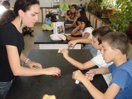 [b3.JPG]