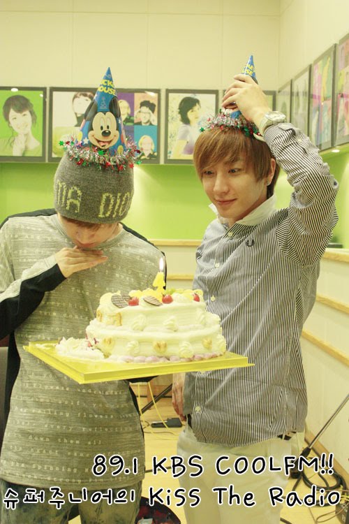 [sukira4thanniv2.jpg]