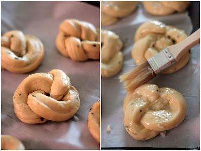 Butterhorn Garlic Knots-Copyright%copy;Tartelette 2008
