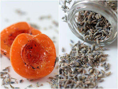 Apricots and Lavender-Copyright©Tartelette 2008