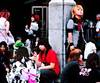 http://3.bp.blogspot.com/_og2VQ4Mdd7g/S--ElfYAMzI/AAAAAAAAAEE/4t3OWg6Csu4/s320/Japan-Harajuku-Girls.jpg