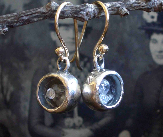 [Luna+earings.jpg]