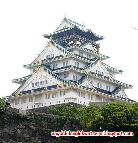 [Osaka+Castle.JPG]