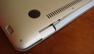 MacBook Air broken hinge