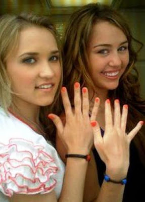 miley cyrus and emily osment bff
