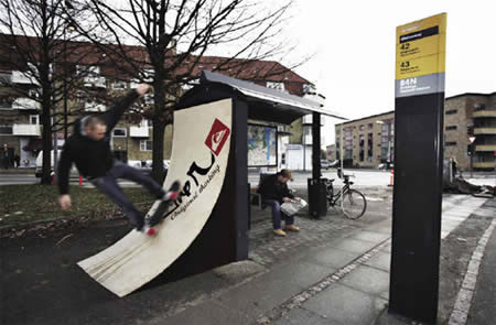 [photos-of-unusual-bus-stops.jpg]