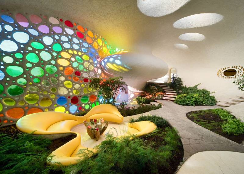 [sachin-tendulkas-shell-house-interior-garden.jpg]