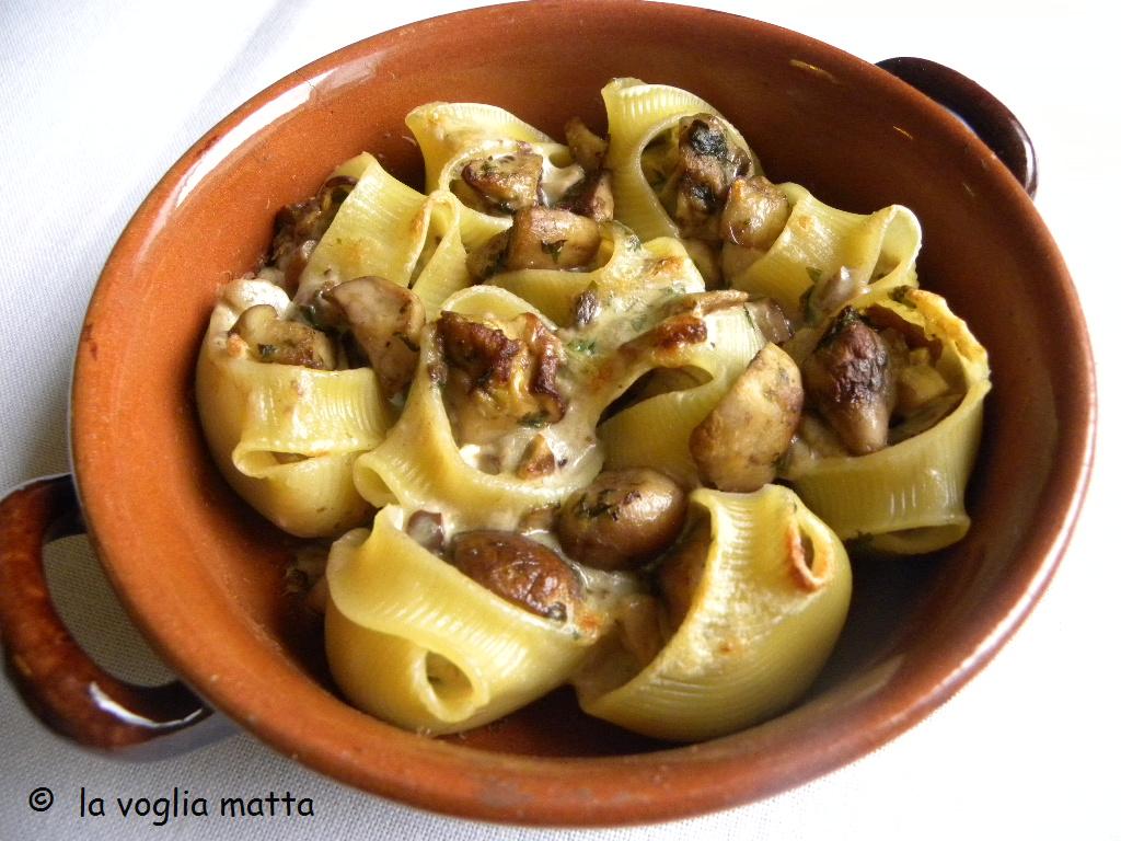 La Voglia Matta Lumaconi gratinati ai porcini e fonduta di brie