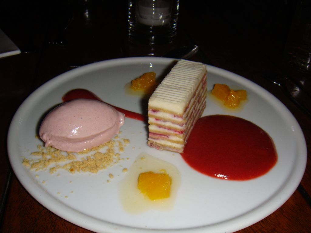 [Pure+-+strawberry+napolean.JPG]