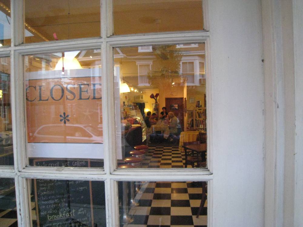 [cafechocclosed.jpg]
