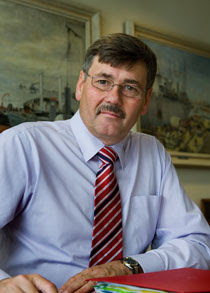 Bob Ainsworth
